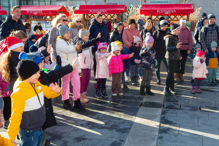praznični sejem in prihod dedka mraza (4)